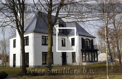 Noordwijkerhout 17 maart 2021
Dirk Kuijt heeft een nieuw huis /villa gekocht op Sancta Maria