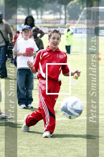 Amsterdam 7 juni 2008
Bijeenkomst voor ADHD paptienten op de toekomst bij Ajax. topscorer ajax jeugd en neef Andre Hazes jr
Peter Smulders bv