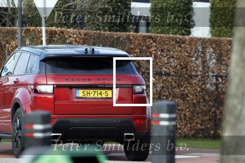Bergschenhoek 11 maart 2021
Sarah v Soelen de nieuwe vriendin van Andre Hazes . Ze gaat met de Bentley met haar moeder naar schoonheidssalon. . Djarno Hofland komt bij Andre een pakketje brengen