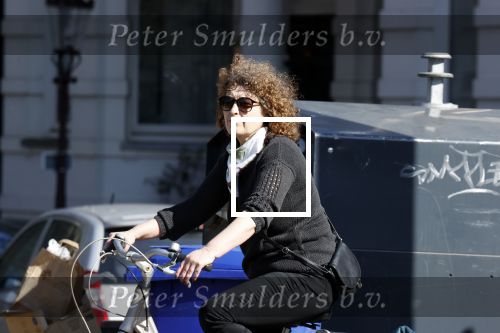 Amsterdam 30maart 2021
Henriette Tol op de fiets in Amsterdam zuid