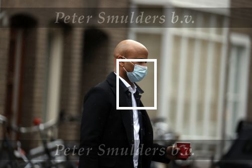 Amsterdam 16 maart 2021
Humberto Tan haalt koffietje in Amsterdam zuid