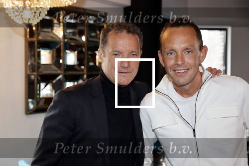 Nieuwegein 22 maart 2021
Opnames videoclip John de Bever met Wilfred Genee en  zijn vrouw Lili. De opnames vinden plaats bij Wills. John met partner Kees