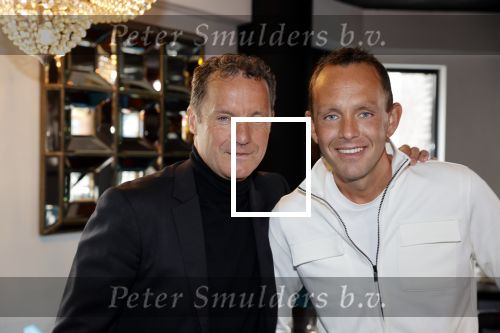 Nieuwegein 22 maart 2021
Opnames videoclip John de Bever met Wilfred Genee en  zijn vrouw Lili. De opnames vinden plaats bij Wills. John met partner Kees
