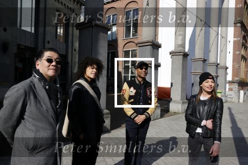 Amsterdam 26 maart 2021
Onthulling muurschildering van Judith de Leeuw bij het Leidse plein . Humberto Tan en Won Yip hebben gesponsord.