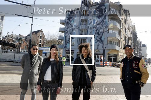 Amsterdam 26 maart 2021
Onthulling muurschildering van Judith de Leeuw bij het Leidse plein . Humberto Tan en Won Yip hebben gesponsord.