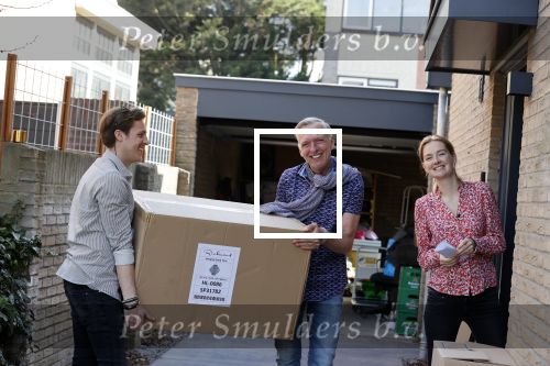 Noordwijk 31 maart 2021
Martien Meiland en Leroy Molkenboer  helpen mee met de verhuizing naar hun nieuwe huis