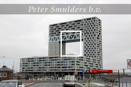 Amsterdam 21 maart 2021
In dir complex â€œpontsteigerâ€ woont Won Yip Marcel Boekhoorn en Matthijs v Nieuwkerk