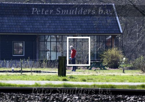 Eefde 30 maart 2021
Matthijs v Nieuwkerk bij zijn huis in Eefde