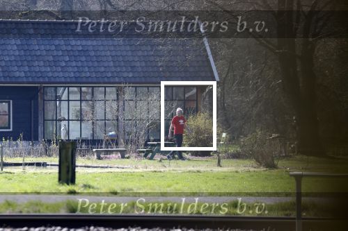 Eefde 30 maart 2021
Matthijs v Nieuwkerk bij zijn huis in Eefde