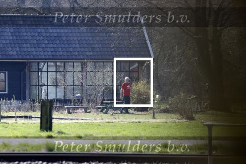 Eefde 30 maart 2021
Matthijs v Nieuwkerk bij zijn huis in Eefde