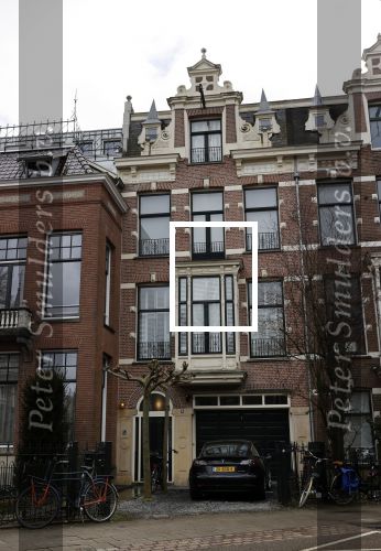 Amsterdam 13 maart 2021
Robine v d Meer met haar zoon in Amsterdam zuid.
Huis Robine en Mark v d Loo