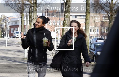 Amsterdam 29 maart 2021
Ryan Marciano met zijn vriendin Kim Sanders in Amsterdam zuid.