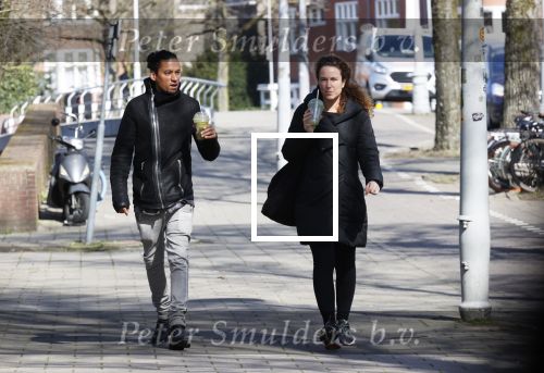 Amsterdam 29 maart 2021
Ryan Marciano met zijn vriendin Kim Sanders in Amsterdam zuid.