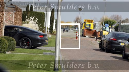 Bergschenhoek 11 maart 2021
Sarah v Soelen de nieuwe vriendin van Andre Hazes . Ze gaat met de Bentley met haar moeder naar schoonheidssalon.  De porsche Panamera van Rachel Hazes staat voor de deur van het huis van Sarah