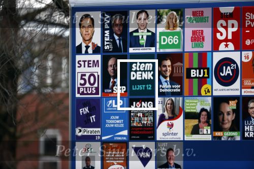 Amsterdam en Weesp 11 maart 2021
Regenboog  bij Arena en de verkiezingen 2021