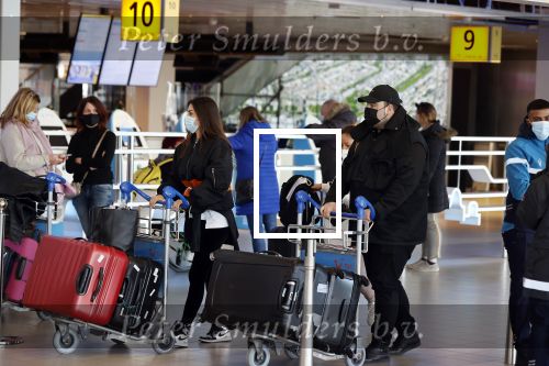 Schiphol 27 maart 2021
Yolanthe Cabau en haar zoontje Xess Xava op schiphol