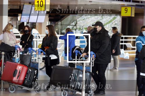 Schiphol 27 maart 2021
Yolanthe Cabau en haar zoontje Xess Xava op schiphol