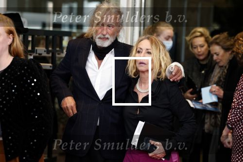 Amsterdam 3 april 2022
Premiere Nationaal Ballet in de stopera.
Angela Groothuizen kwam met haar ex man Rob Mooij