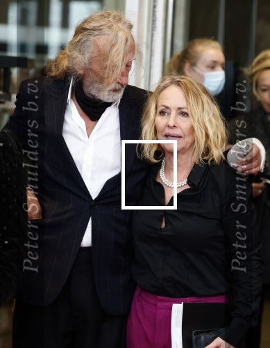Amsterdam 3 april 2022
Premiere Nationaal Ballet in de stopera.
Angela Groothuizen kwam met haar ex man Rob Mooij