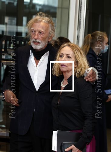 Amsterdam 3 april 2022
Premiere Nationaal Ballet in de stopera.
Angela Groothuizen kwam met haar ex man Rob Mooij