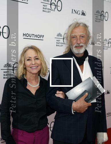Amsterdam 3 april 2022
Premiere Nationaal Ballet in de stopera.
Angela Groothuizen kwam met haar ex man Rob Mooij