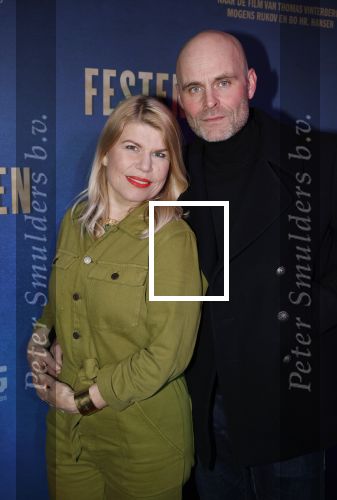Den Haag 9 maart 2022
Premiere Festen in de koninklijke schouwburg van Den haag. Anne-Marie Jung kwam met haar man