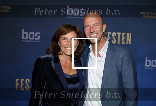 Den Haag 9 maart 2022
Premiere Festen in de koninklijke schouwburg van Den haag. Astrid Joosten met partner Rob Peters