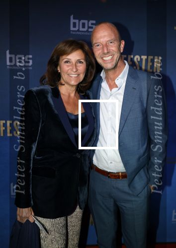 Den Haag 9 maart 2022
Premiere Festen in de koninklijke schouwburg van Den haag. Astrid Joosten met partner Rob Peters
