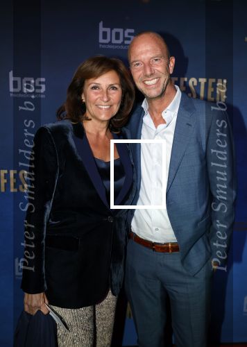 Den Haag 9 maart 2022
Premiere Festen in de koninklijke schouwburg van Den haag. Astrid Joosten met partner Rob Peters