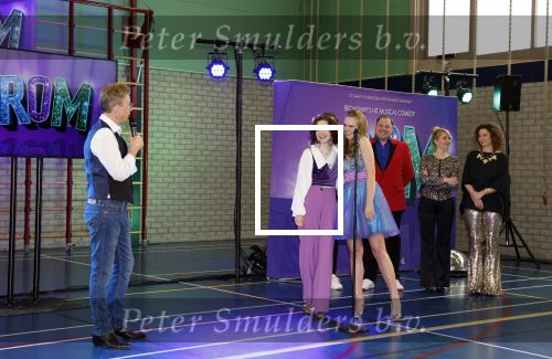 Maarssenbroek 1 maart 2022
Presentatie van Musical the Prom met rollen voor oa Pia Douwes Dennis Willekens Joke de Kruijf Barry Beijer Wieneke Remmers en Rogier Komproe. Hans Cornelissen is de producent.