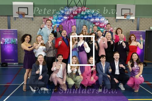 Maarssenbroek 1 maart 2022
Presentatie van Musical the Prom met rollen voor oa Pia Douwes Dennis Willekens Joke de Kruijf Barry Beijer Wieneke Remmers en Rogier Komproe. Hans Cornelissen is de producent.