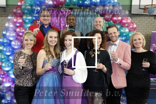 Maarssenbroek 1 maart 2022
Presentatie van Musical the Prom met rollen voor oa Pia Douwes Dennis Willekens Joke de Kruijf Barry Beijer Wieneke Remmers en Rogier Komproe. Hans Cornelissen is de producent.