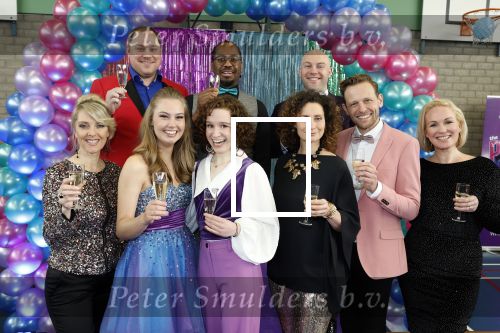 Maarssenbroek 1 maart 2022
Presentatie van Musical the Prom met rollen voor oa Pia Douwes Dennis Willekens Joke de Kruijf Barry Beijer Wieneke Remmers en Rogier Komproe. Hans Cornelissen is de producent.