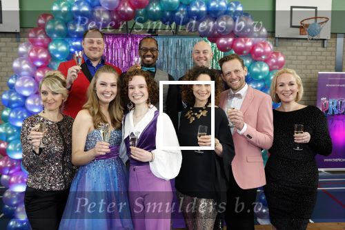 Maarssenbroek 1 maart 2022
Presentatie van Musical the Prom met rollen voor oa Pia Douwes Dennis Willekens Joke de Kruijf Barry Beijer Wieneke Remmers en Rogier Komproe. Hans Cornelissen is de producent.