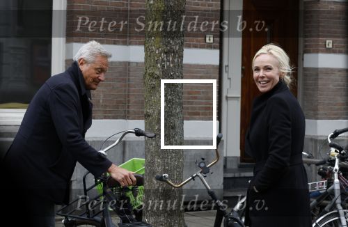 Amsterdam 6 april 2022
Denise Boekhoff met haar nieuwe vriend Mike Kesseler op straat in Amsteram zuid