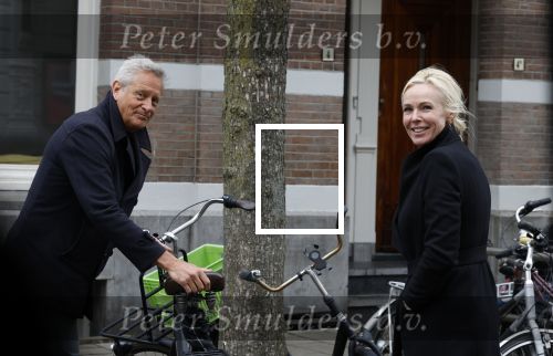 Amsterdam 6 april 2022
Denise Boekhoff met haar nieuwe vriend Mike Kesseler op straat in Amsteram zuid