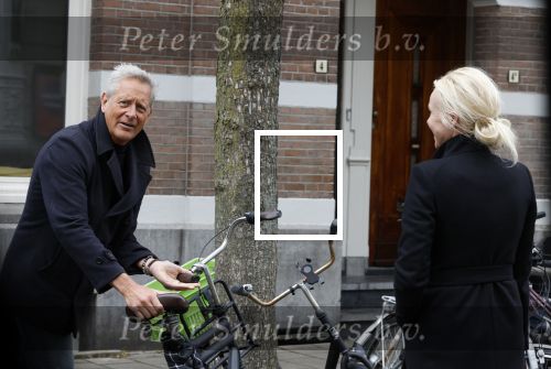 Amsterdam 6 april 2022
Denise Boekhoff met haar nieuwe vriend Mike Kesseler op straat in Amsteram zuid