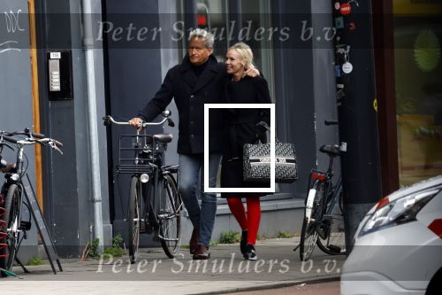Amsterdam 6 april 2022
Denise Boekhoff met haar nieuwe vriend Mike Kesseler op straat in Amsteram zuid