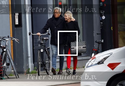 Amsterdam 6 april 2022
Denise Boekhoff met haar nieuwe vriend Mike Kesseler op straat in Amsteram zuid