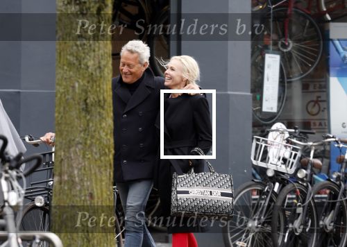 Amsterdam 6 april 2022
Denise Boekhoff met haar nieuwe vriend Mike Kesseler op straat in Amsteram zuid