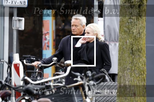 Amsterdam 6 april 2022
Denise Boekhoff met haar nieuwe vriend Mike Kesseler op straat in Amsteram zuid