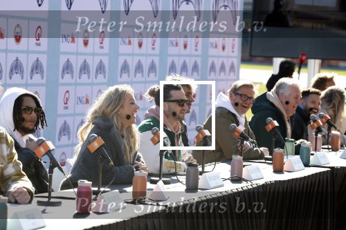 Amsterdam 8 maart 2022
Presentatie concert the streamers in het Olympisch stadion . Aanwezig oa Guus Meeuwis Suzanne en Freek Mc Snelle Maan Frank Lammers Thomas Acda Paul de Munnik Simon Keizer Nick Schilder Roel v Velzen Ronnie Flex Emma Heesters Diggie Dex Kraantje Pappie  Rolf Sanchez  en Paul de Leeuw .