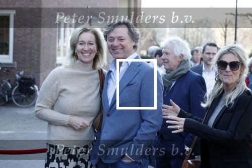 Laren 8 maart 2022
Prinses Beatrix opent een nieuwe gedeelte van het Singer museum in Laren . Prinses Beatrix arriveeert in haar nieuwe verlengde Audi A8 Hybride. Frits Sissing met een kennis