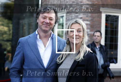 Laren 8 maart 2022
Prinses Beatrix opent een nieuwe gedeelte van het Singer museum in Laren . Prinses Beatrix arriveeert in haar nieuwe verlengde Audi A8 Hybride. Frits Sissing met zijn vrouw