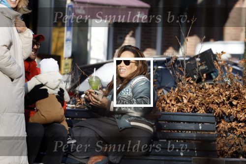 Amsterdam 5 maart 2022
Glennis Grace met de baby van Nienke Plas op de cornelis schuytstraat.