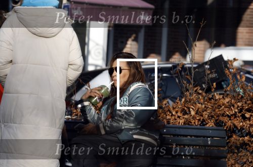 Amsterdam 5 maart 2022
Glennis Grace met de baby van Nienke Plas op de cornelis schuytstraat.