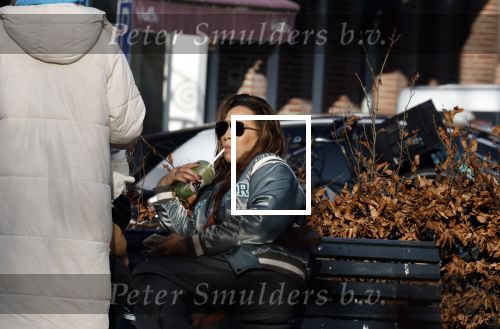 Amsterdam 5 maart 2022
Glennis Grace met de baby van Nienke Plas op de cornelis schuytstraat.
