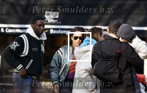 Amsterdam 5 maart 2022
Glennis Grace met de baby van Nienke Plas op de cornelis schuytstraat.