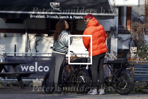 Amsterdam 5 maart 2022
Glennis Grace met de baby van Nienke Plas op de cornelis schuytstraat.