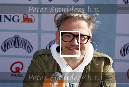 Amsterdam 8 maart 2022
Presentatie concert the streamers in het Olympisch stadion . Aanwezig oa Guus Meeuwis Suzanne en Freek Mc Snelle Maan Frank Lammers Thomas Acda Paul de Munnik Simon Keizer Nick Schilder Roel v Velzen Ronnie Flex Emma Heesters Diggie Dex Kraantje Pappie  Rolf Sanchez  en Paul de Leeuw .